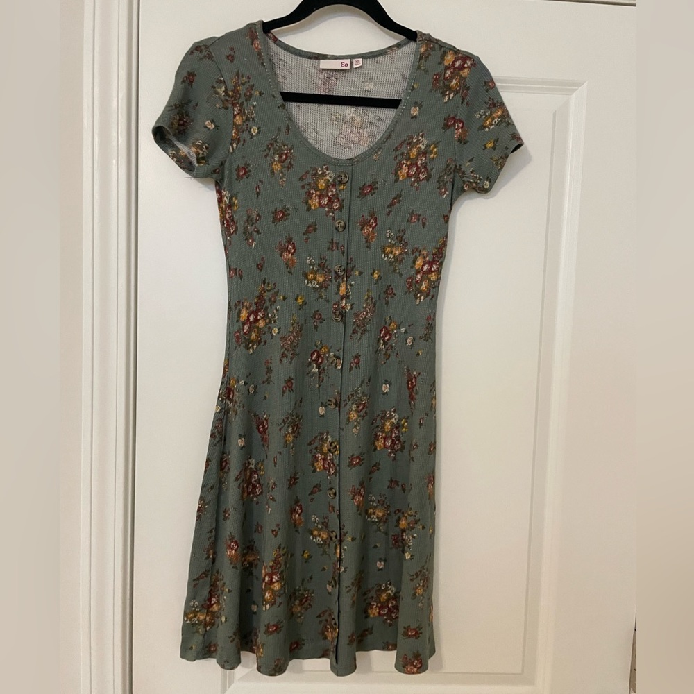 NWOT floral Henley material dress
